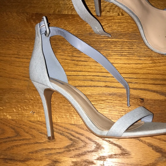High Heels - Picture 2 of 2